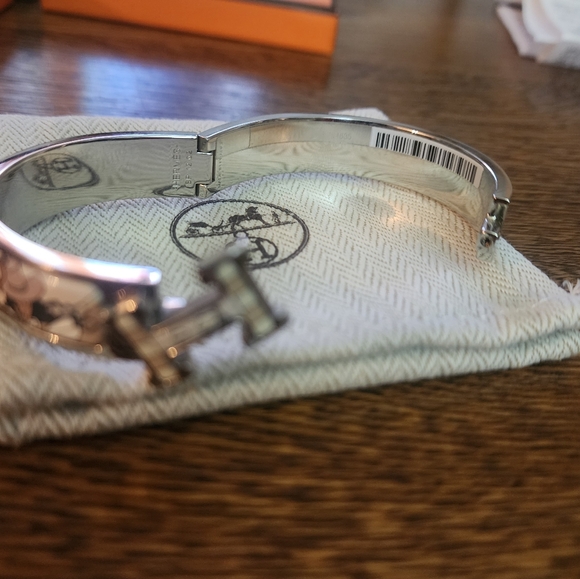 Hermes Clic H Bracelet - Picture 4 of 14